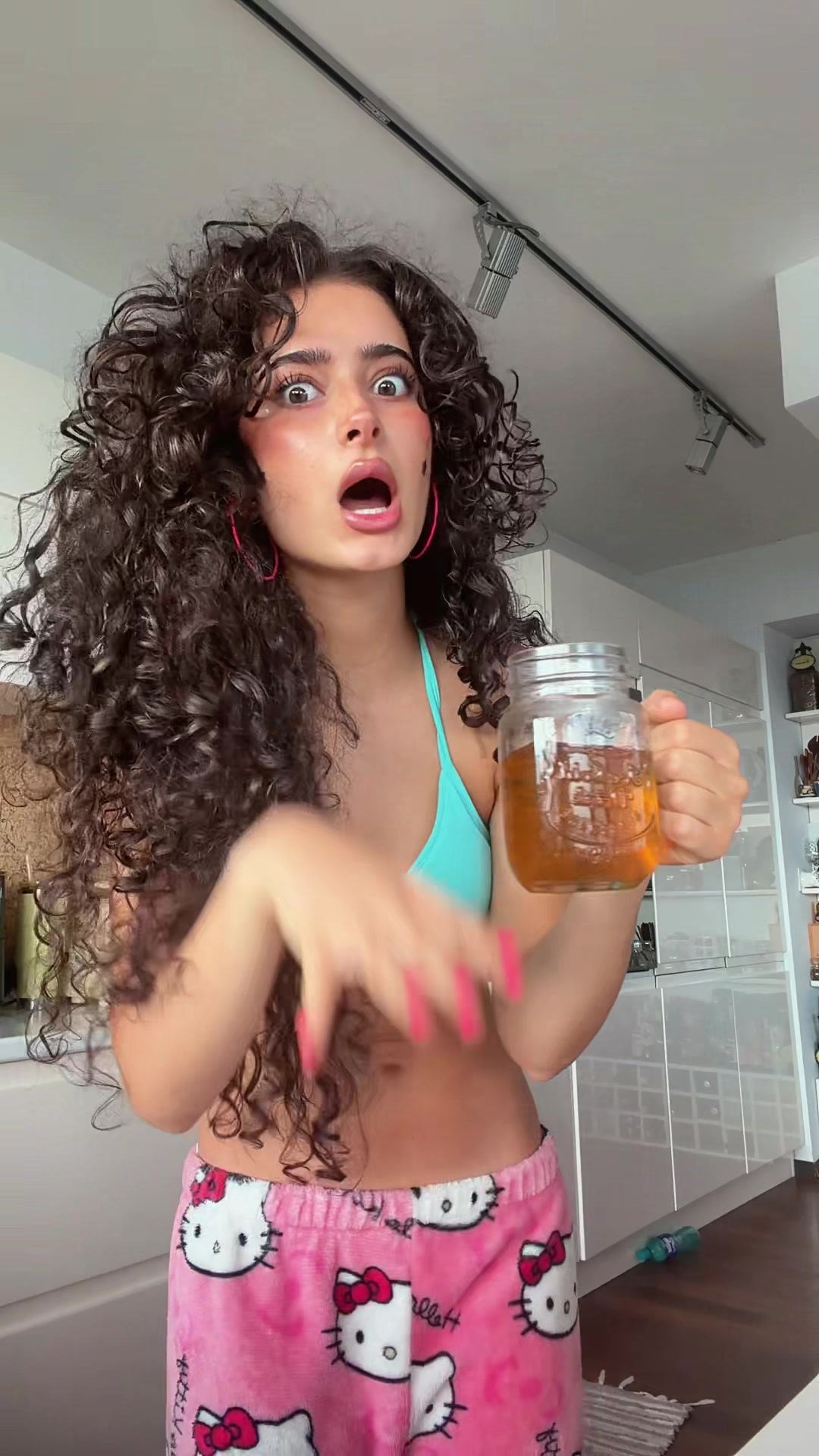 @evanicolescu_