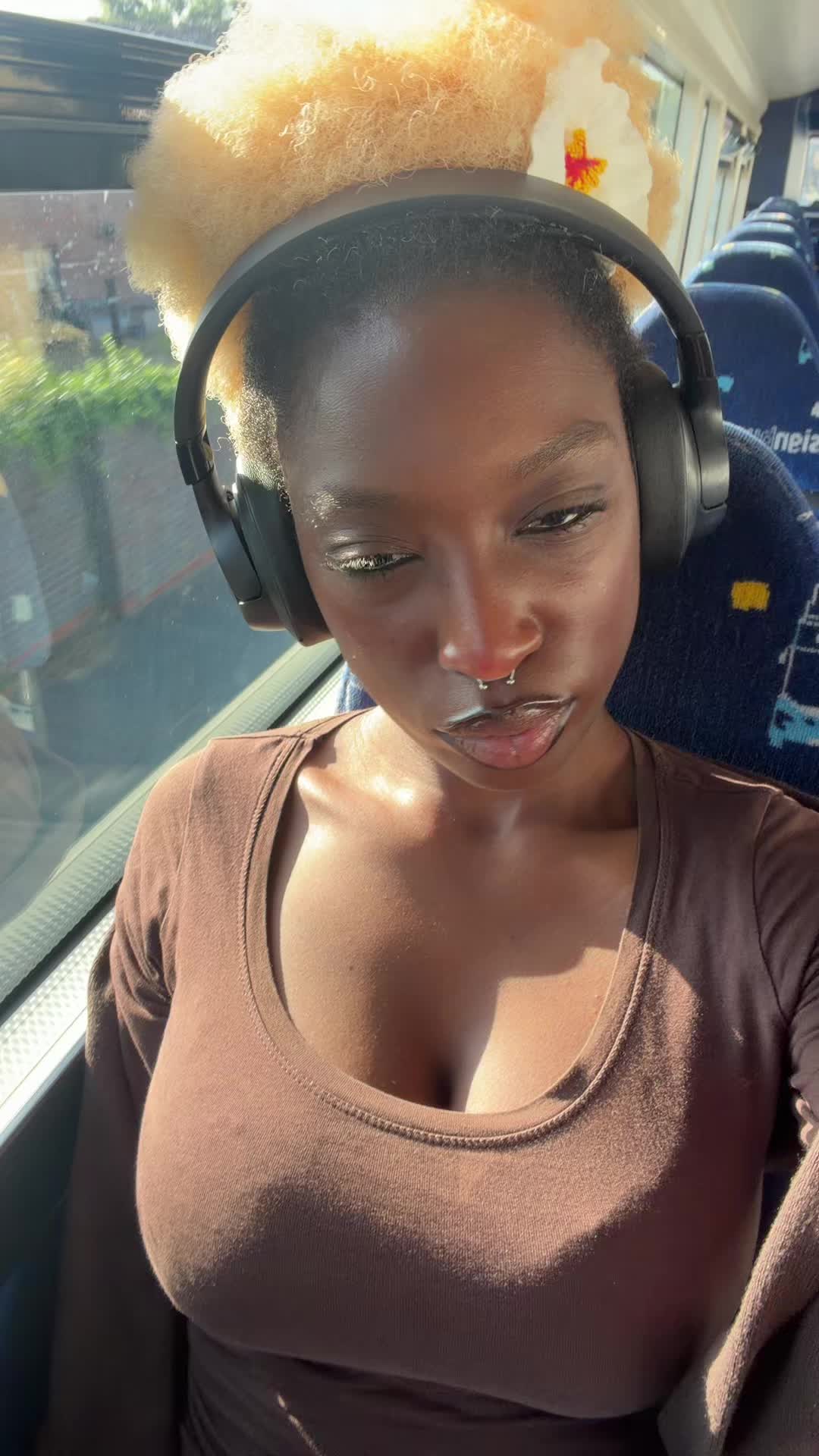 @aliya🧝🏾♀️