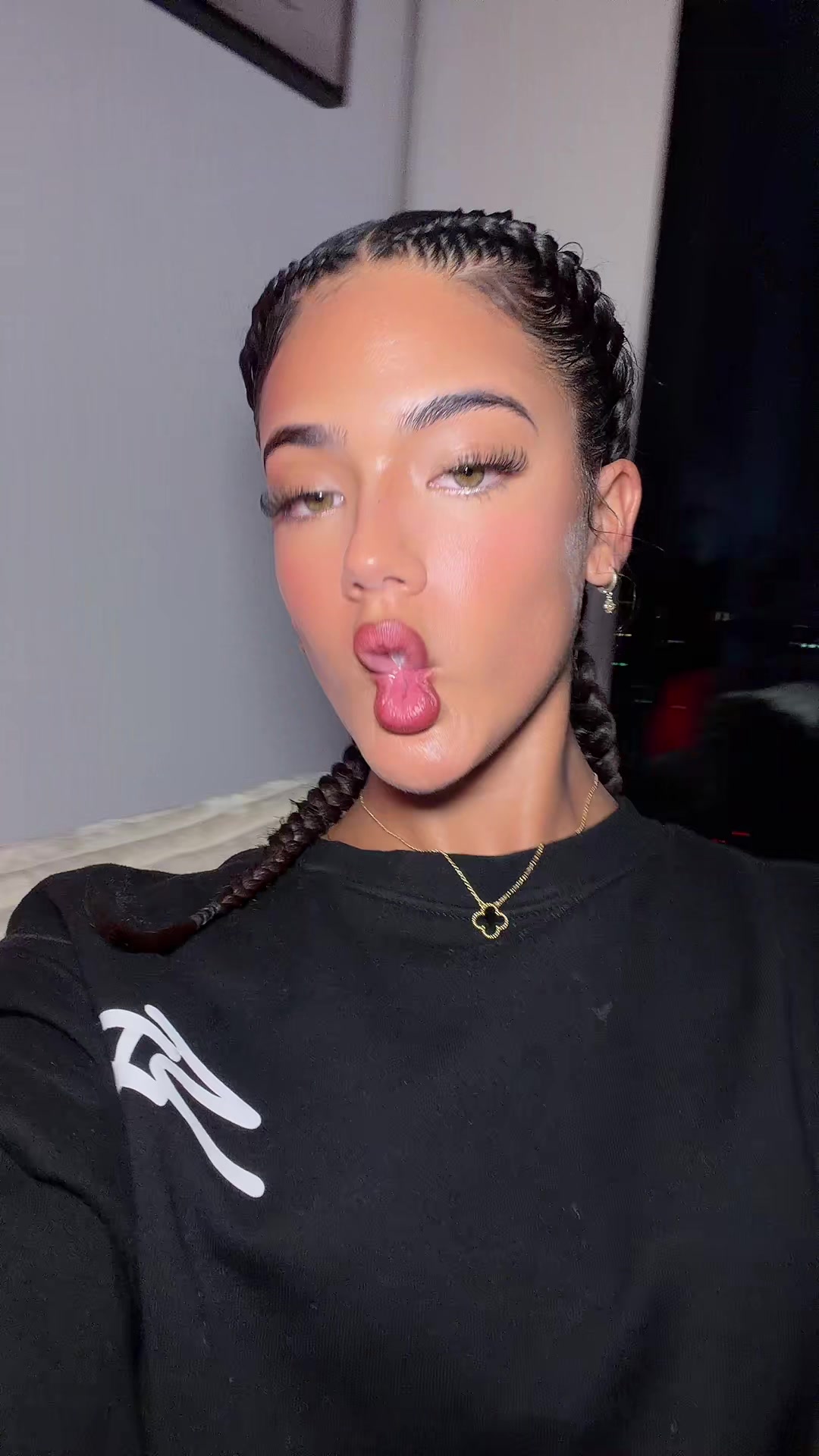@StasLive🧸