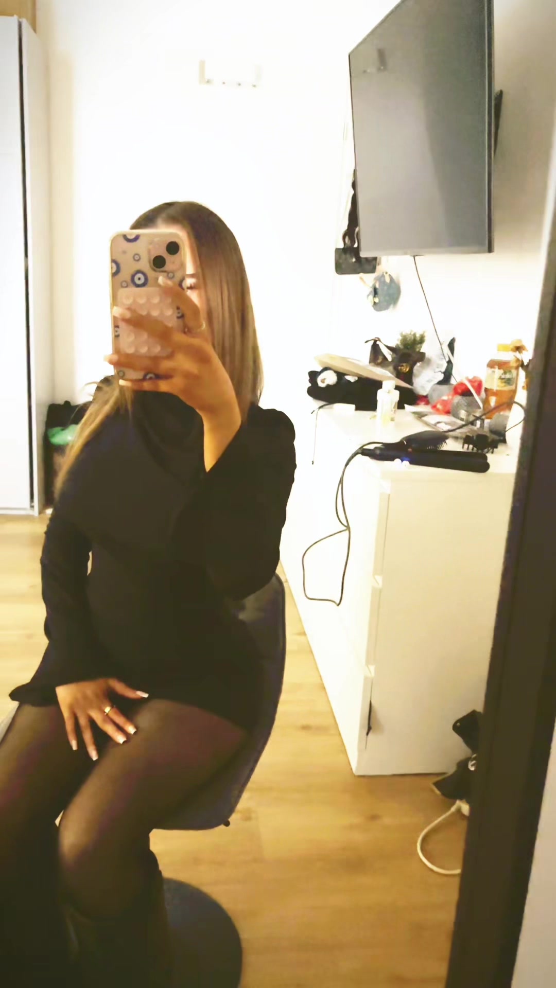 @user26 ❥