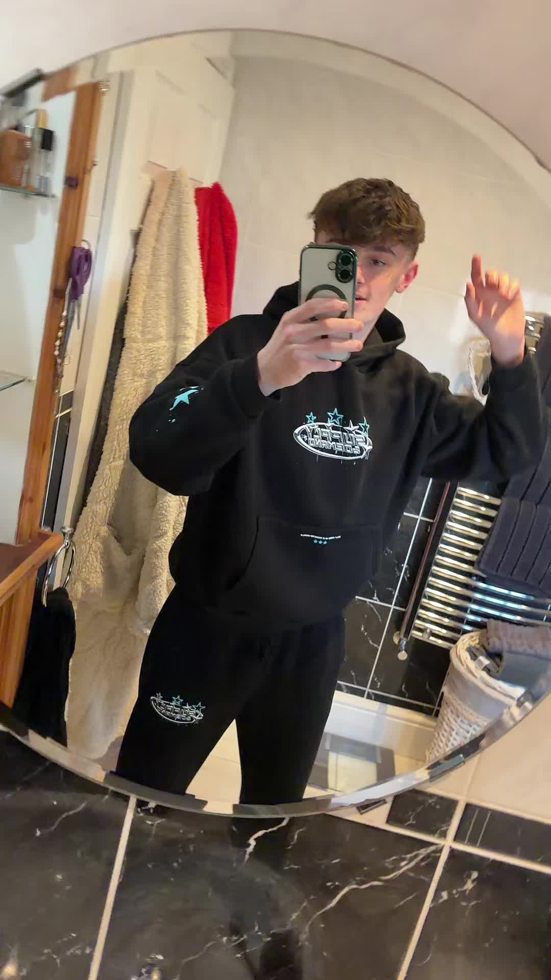 @𝐊𝐄𝐍𝐙𝐈
