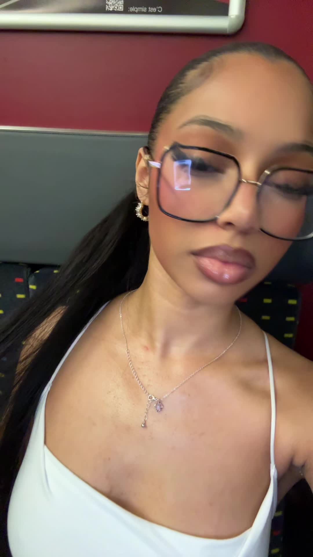 @Enyzz