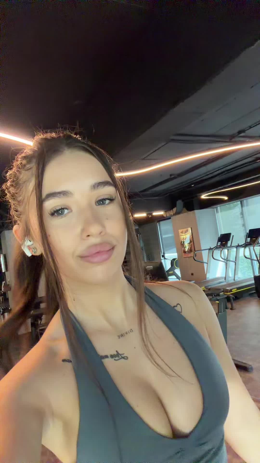 @Larisa