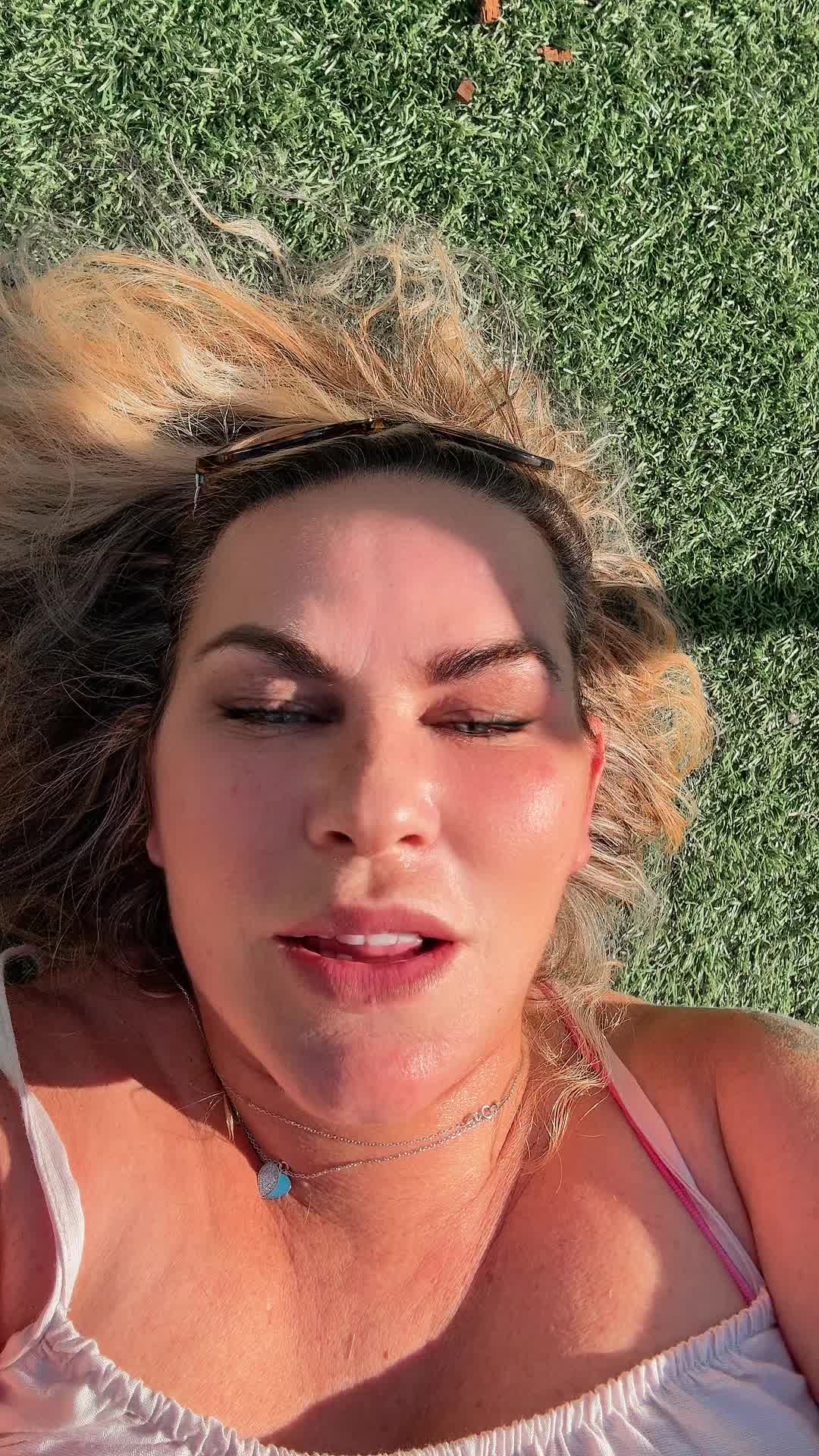 @rozzisarmy_