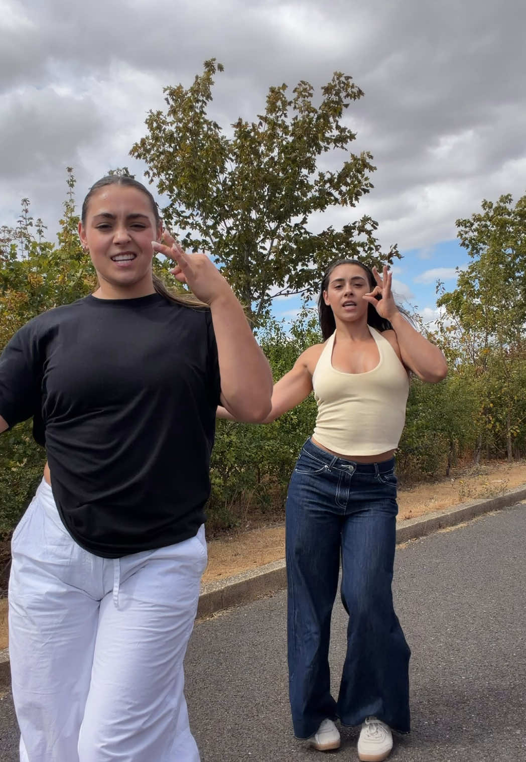 @Gadirova Twins