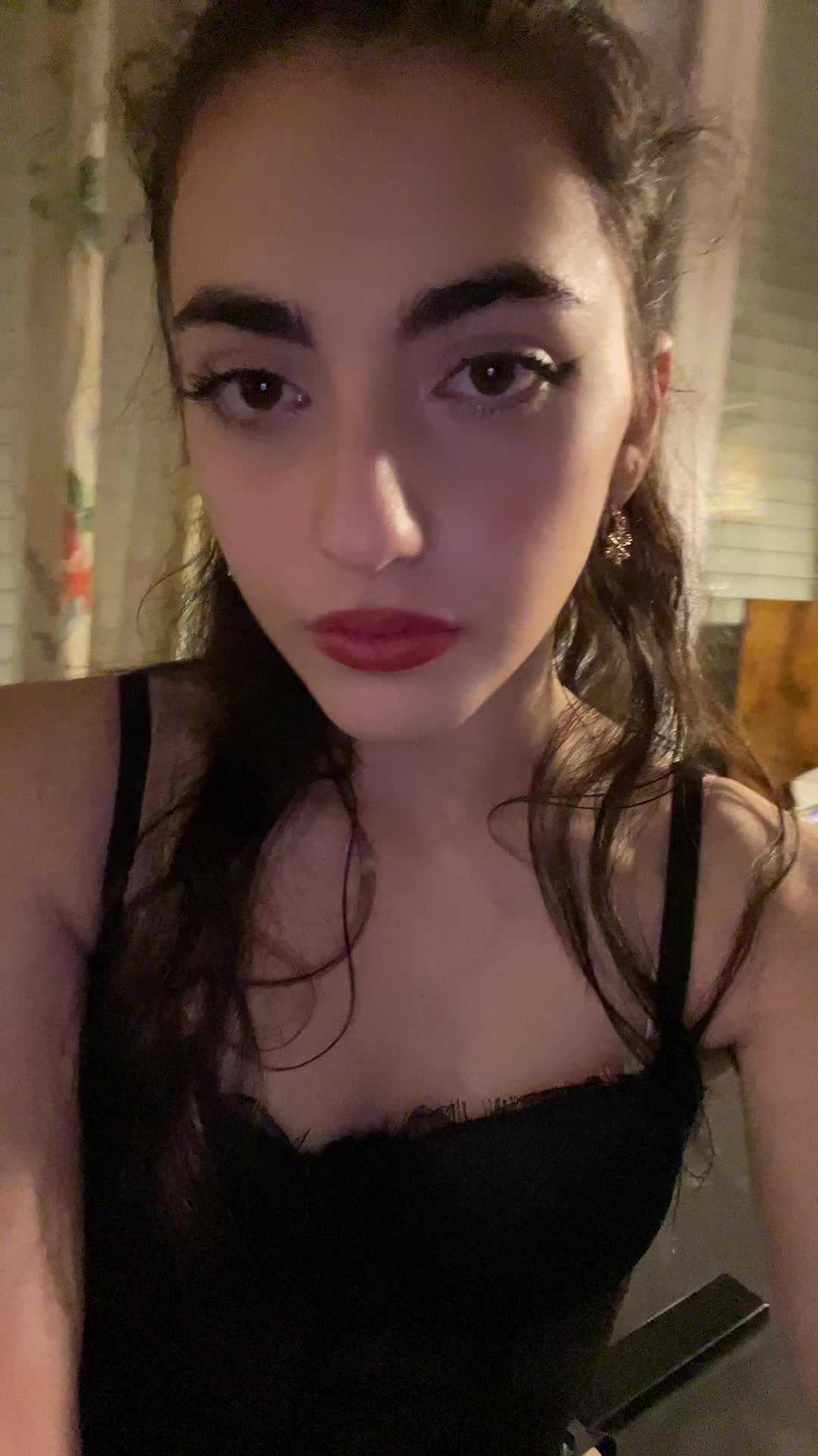 @vee🪷