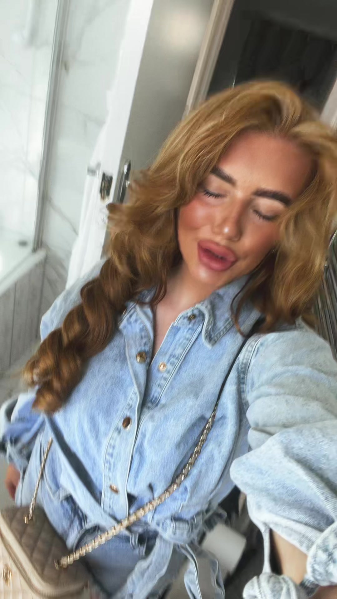 @Chloefrances_22