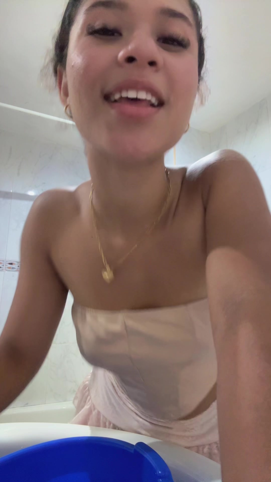 @Zurelys