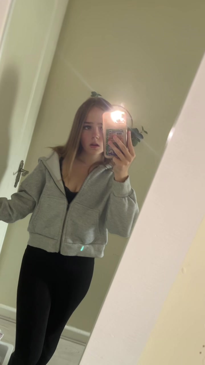 @nicoledurran🤍