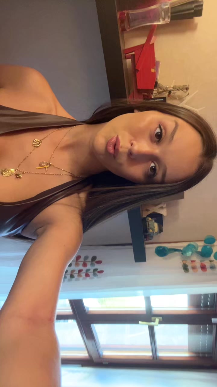 @xeni🧃🎀💁🏼&zwj;♀️🧘🏼&zwj;♀️