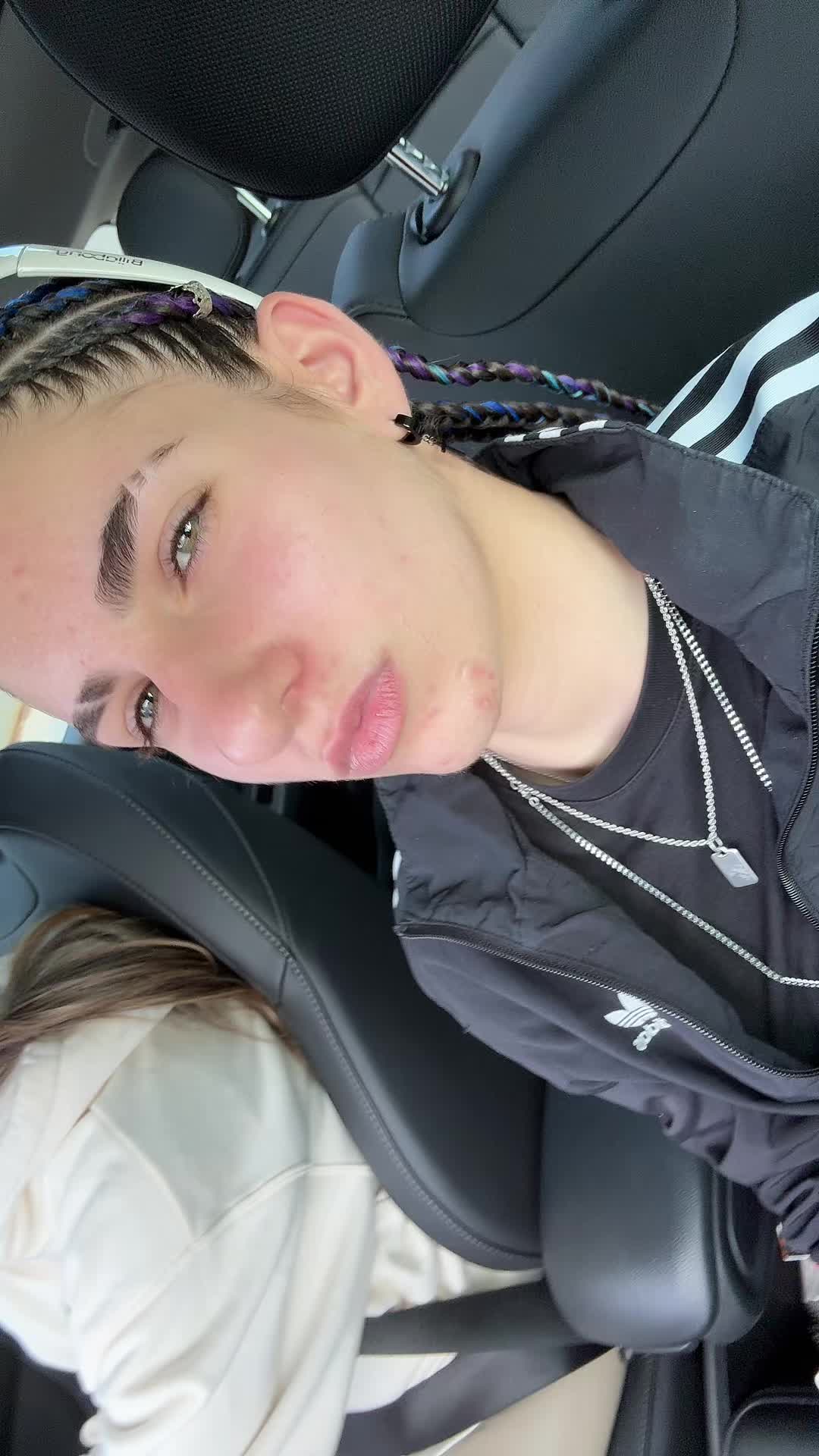 @Alikakiiii