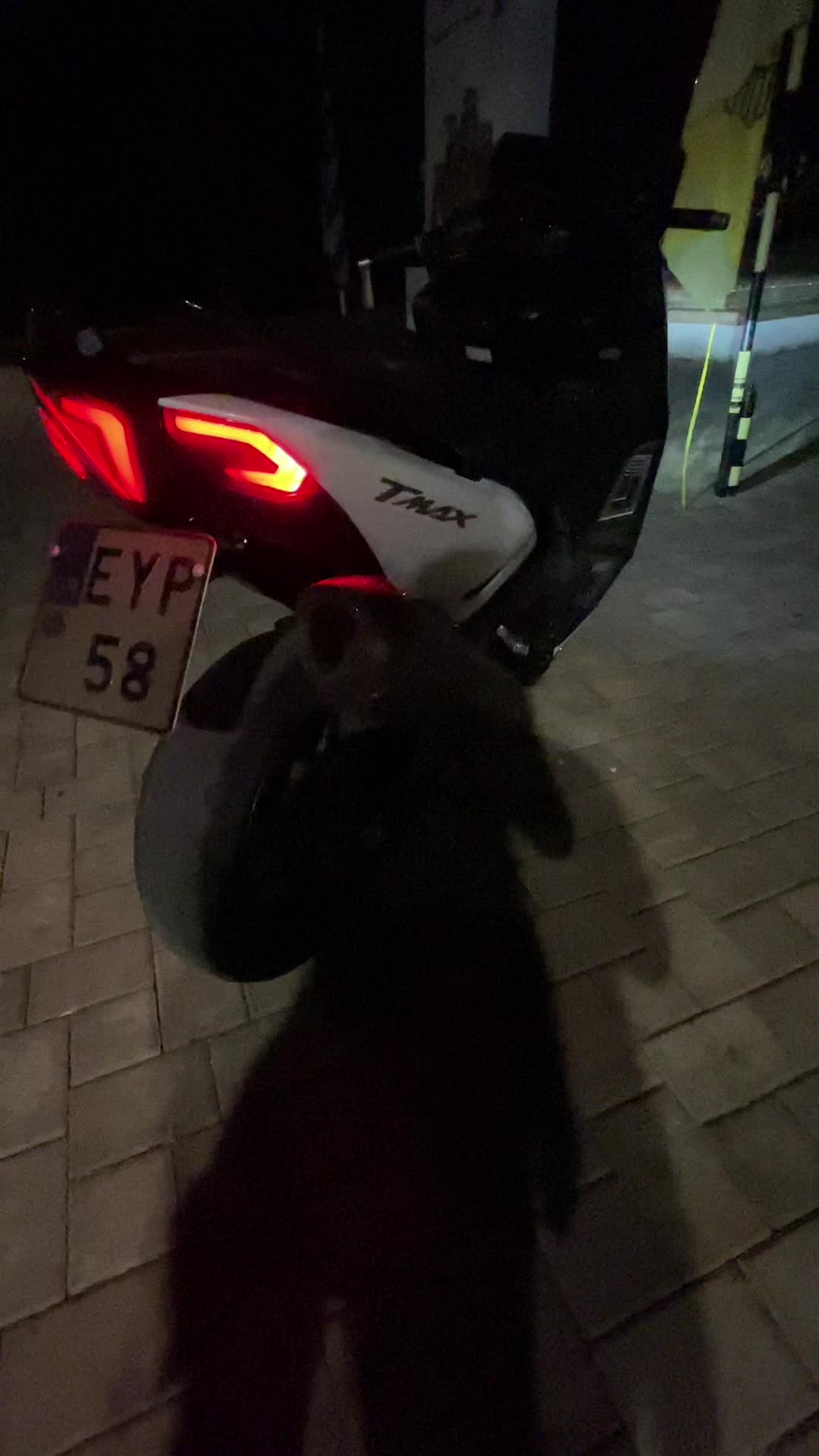 @Xrhstoss