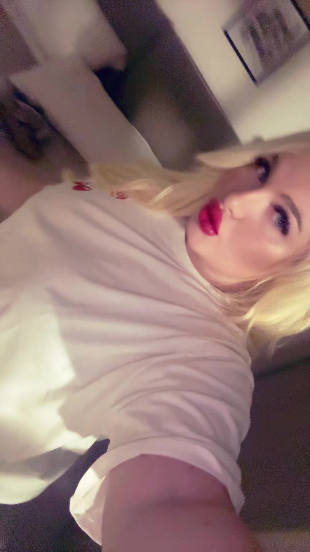 @𝐑🍒