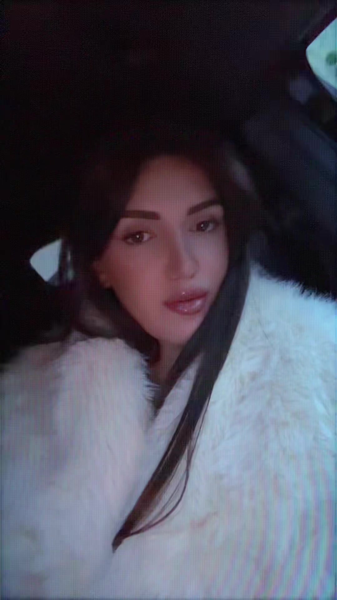 @𝐊laudia 𝐌arku