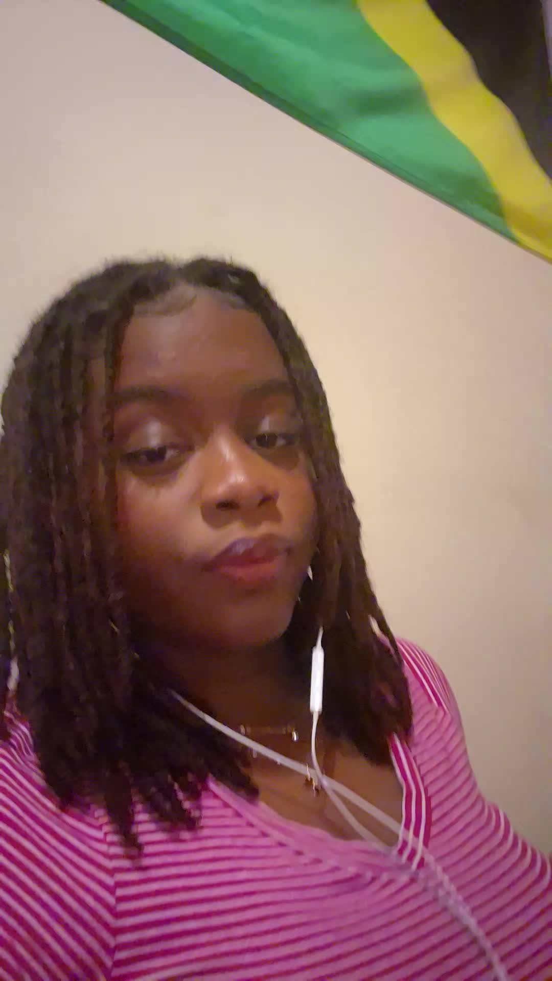 @😋🫰🏾