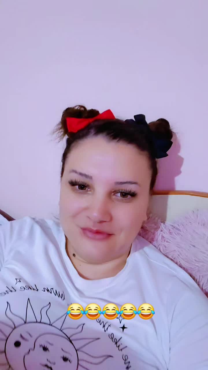 @Criii🤭😊