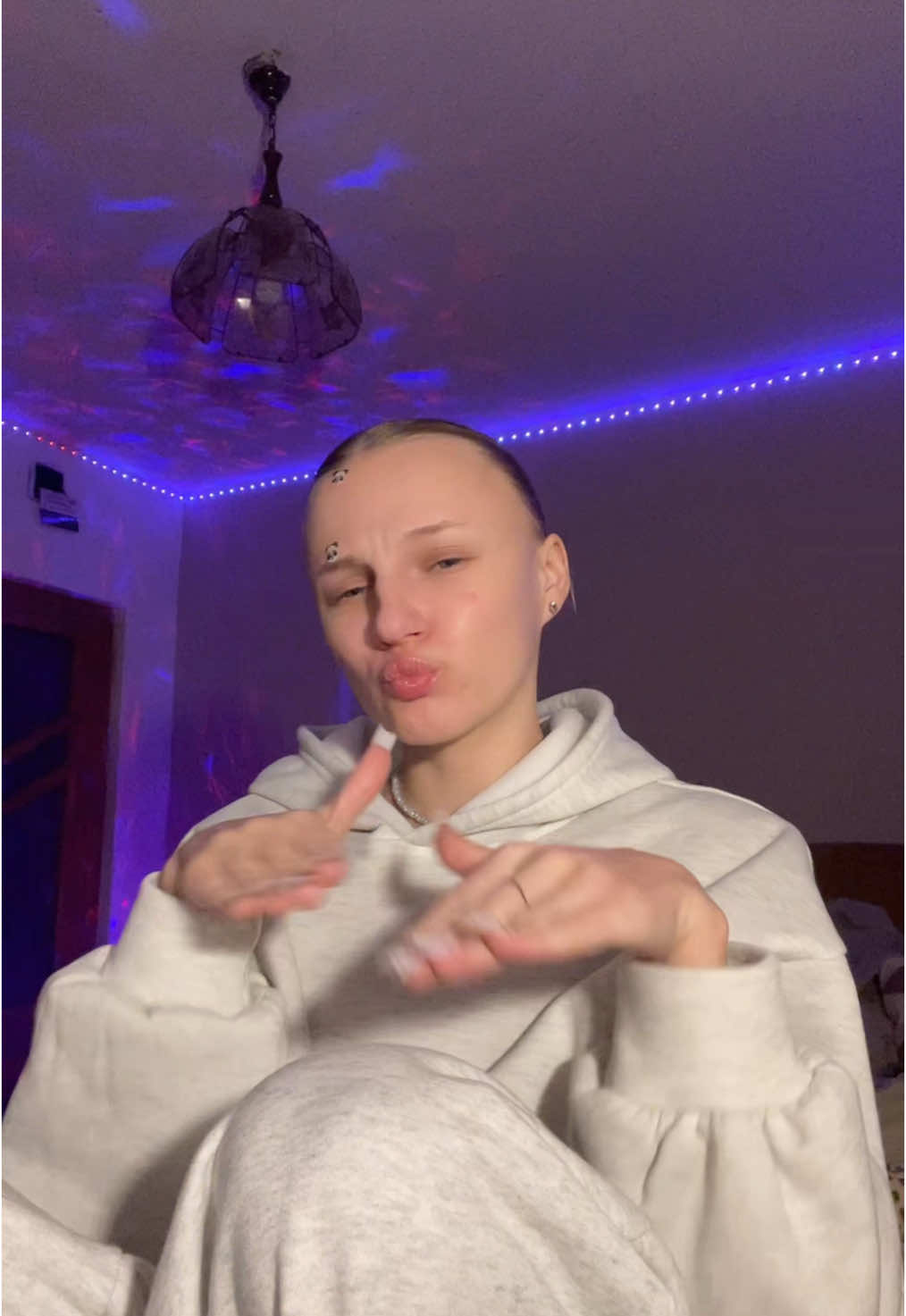 @czikinagets