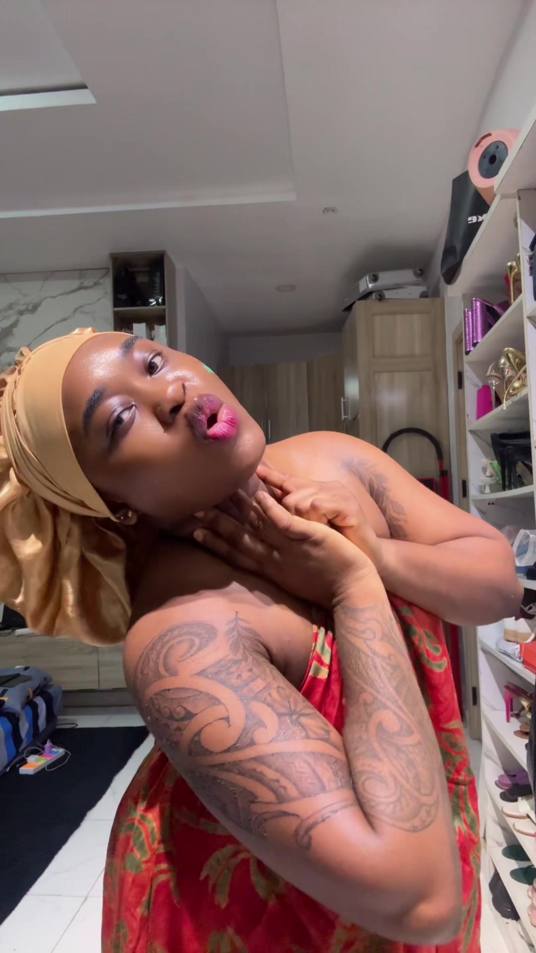 @tinukevibes___