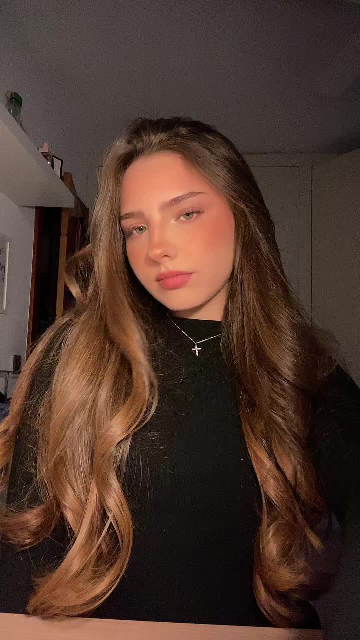 @inés