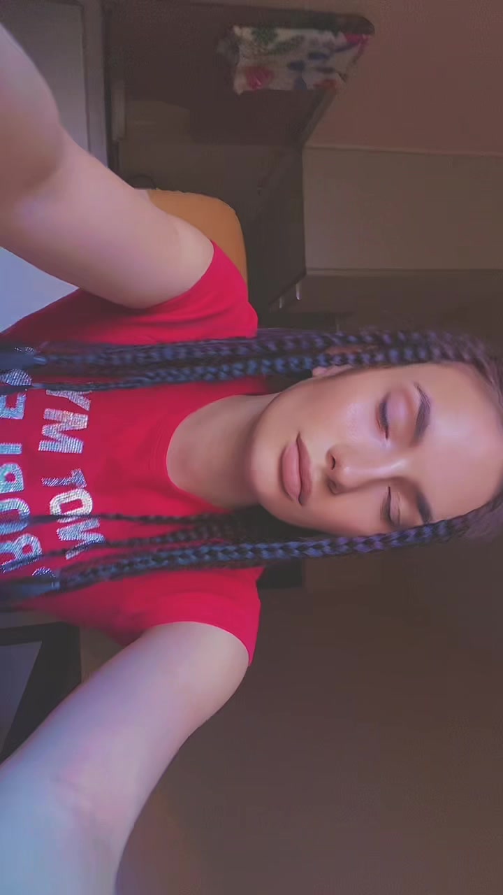 @kristīne
