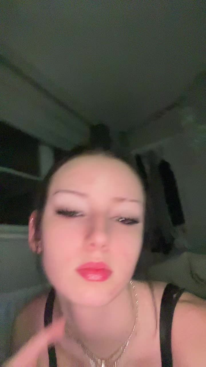 @️