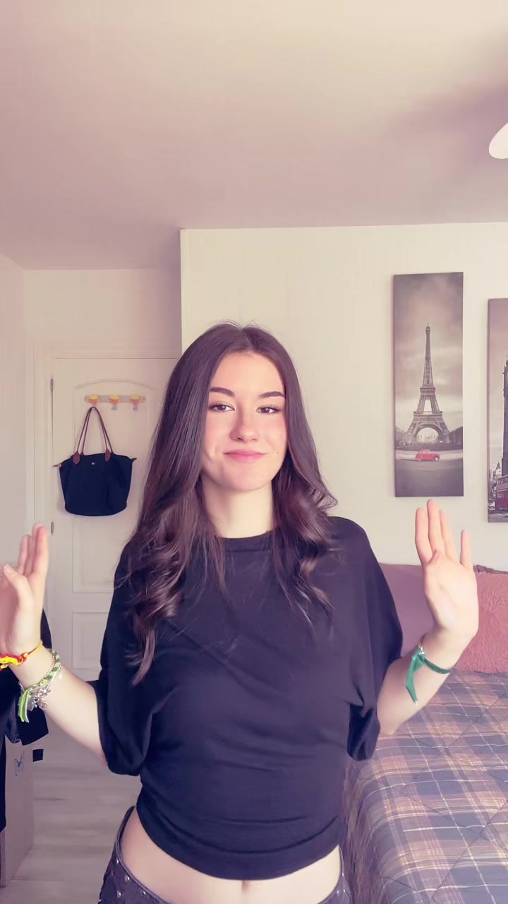 @𝐍𝐚𝐝𝐢𝐚 𝐂𝐚𝐦𝐩𝐨