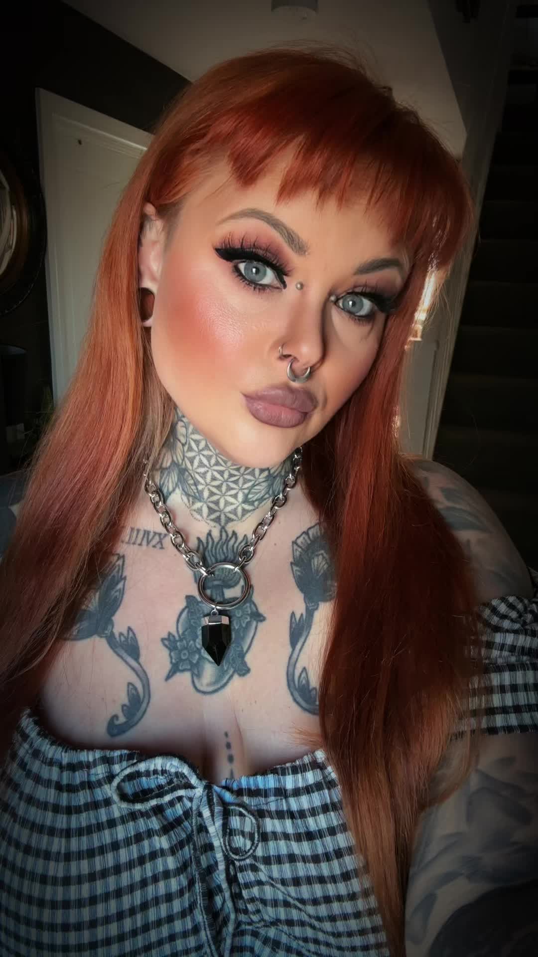 @𝔏𝔞𝔲𝔯𝔞 🥀