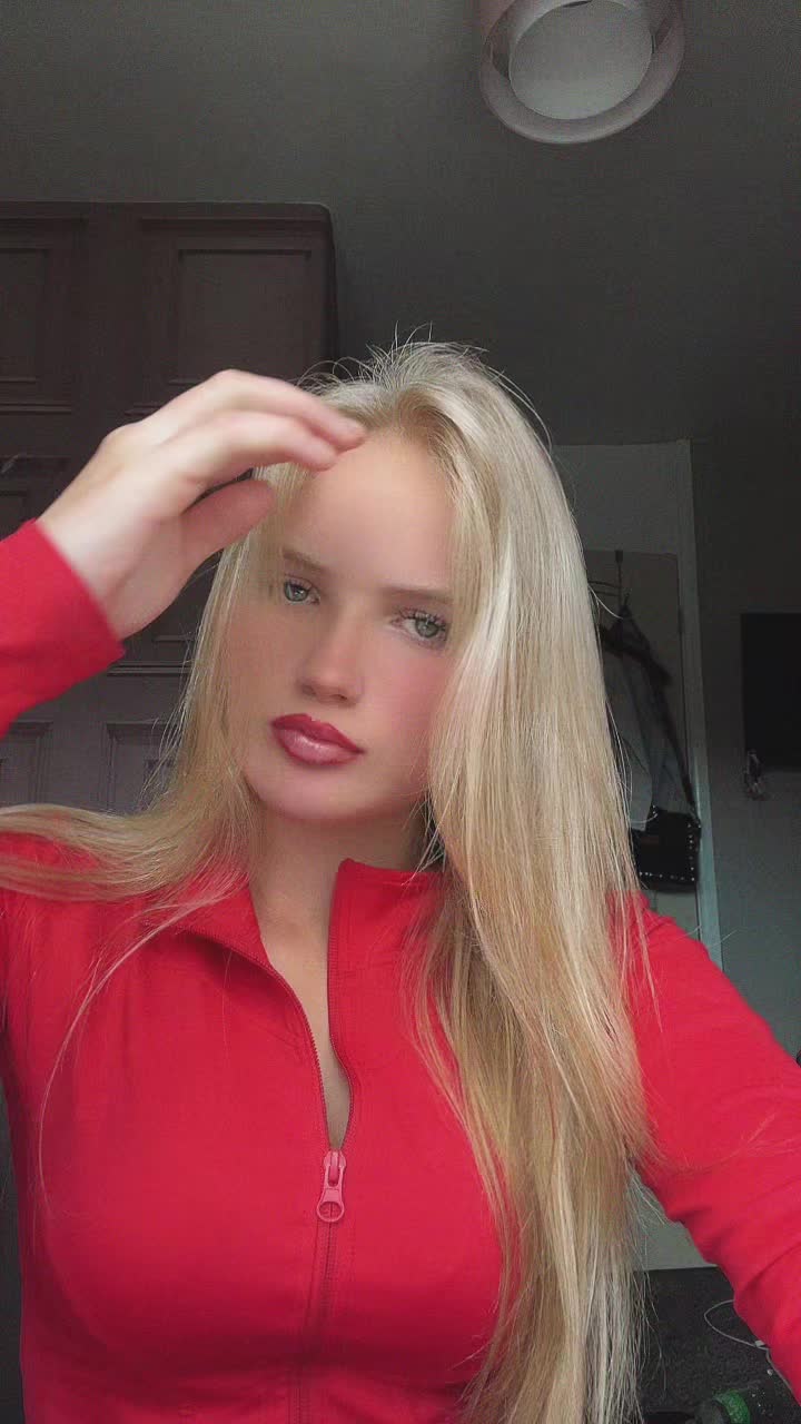 @Maisie Holland