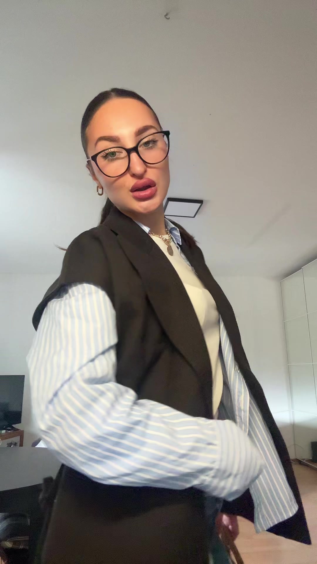 @Ana