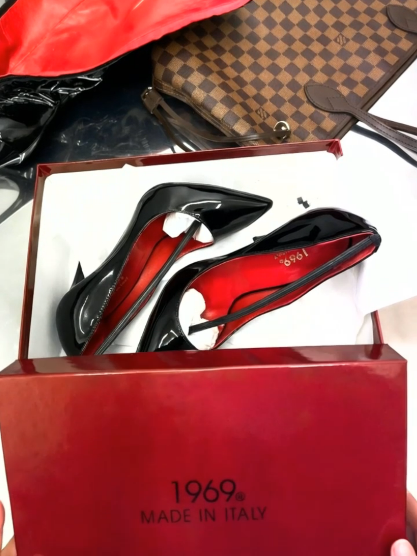 @1969boutique