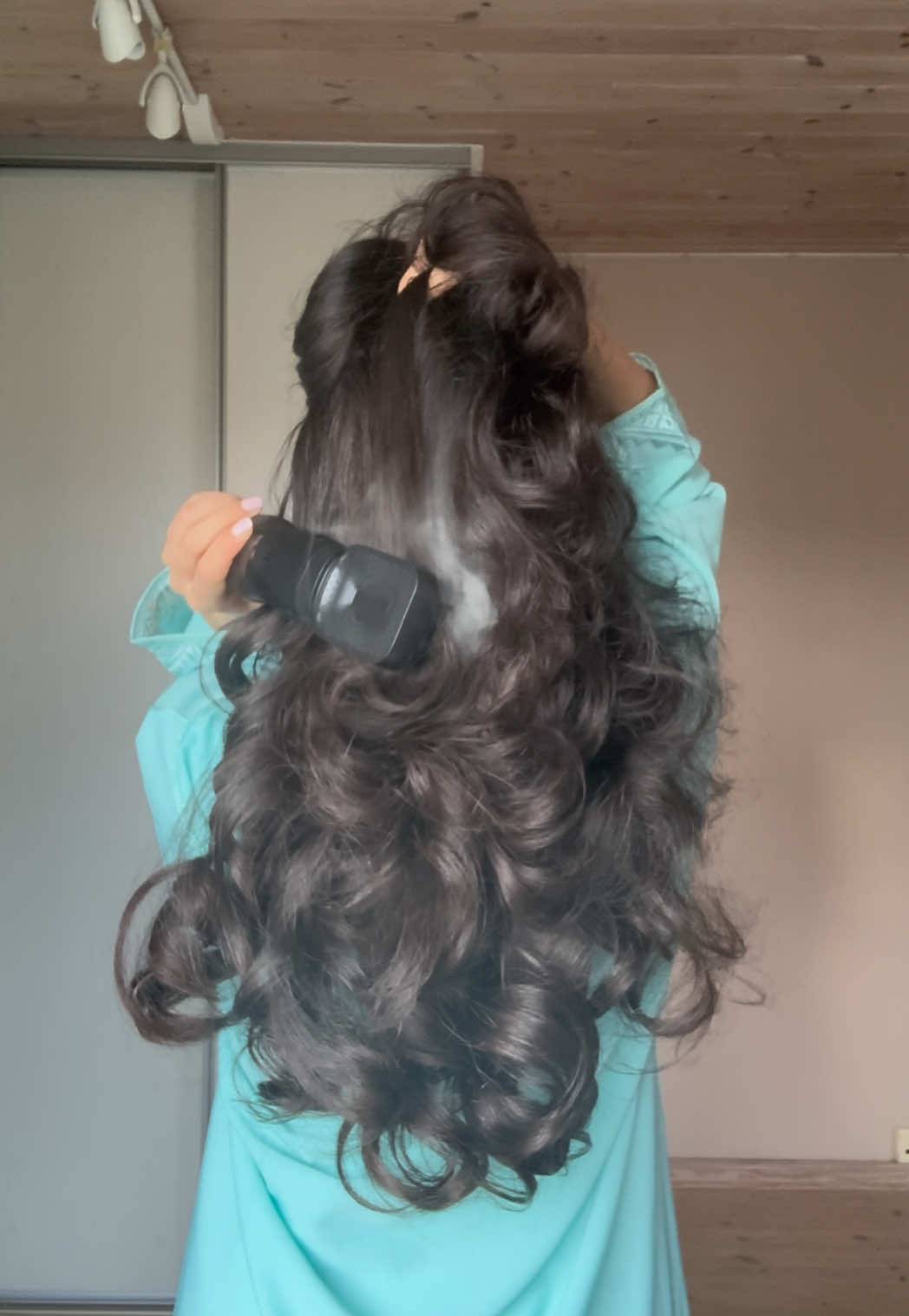 @Lanayasiz