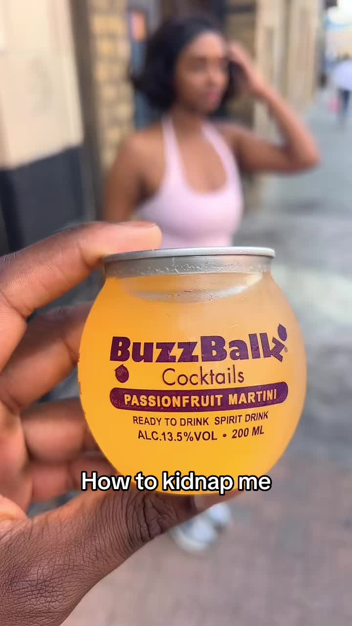 @HeyHels