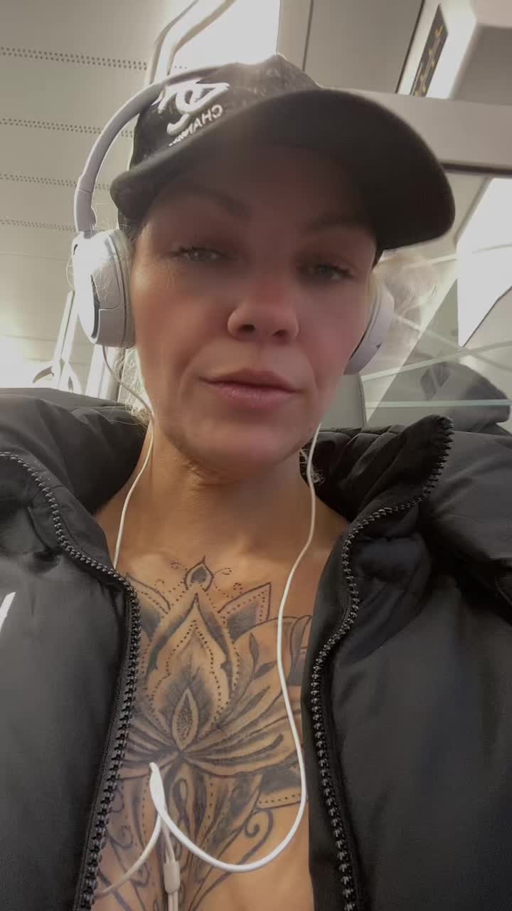 @KirstyCoxxies😈🌶️