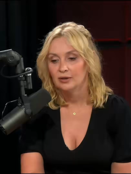 @Komentarze Polityczne