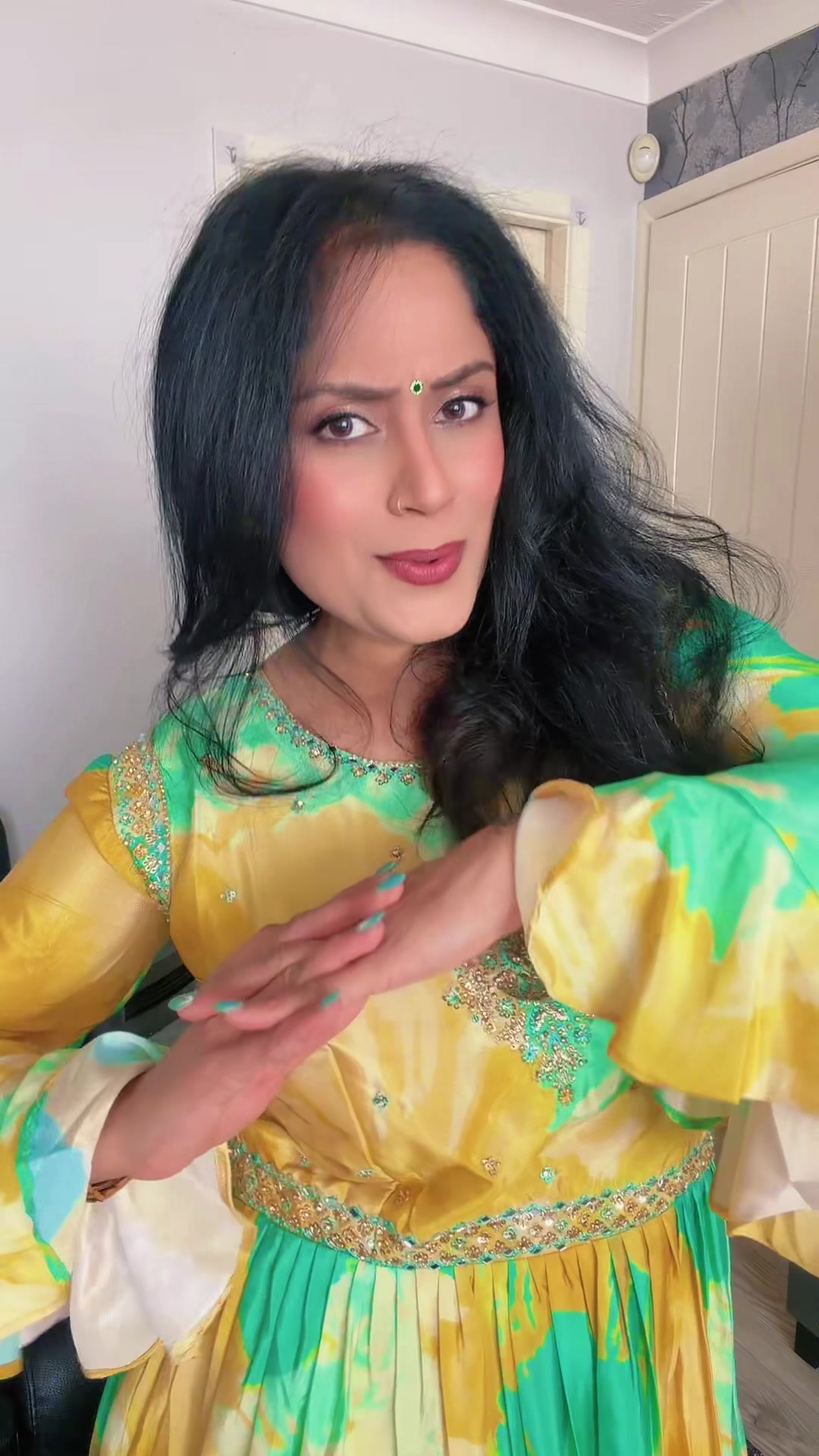 @🧿Nisha🧿