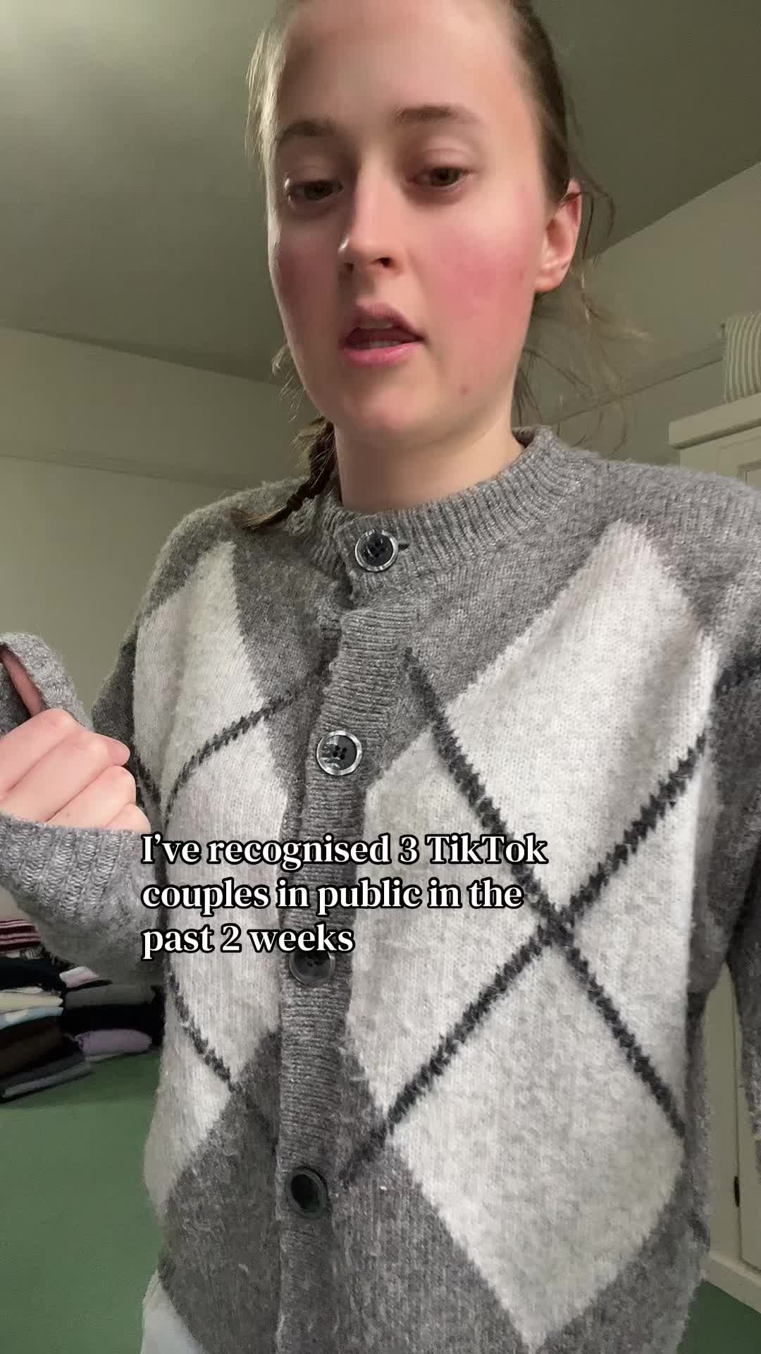 @laura 🩷💚