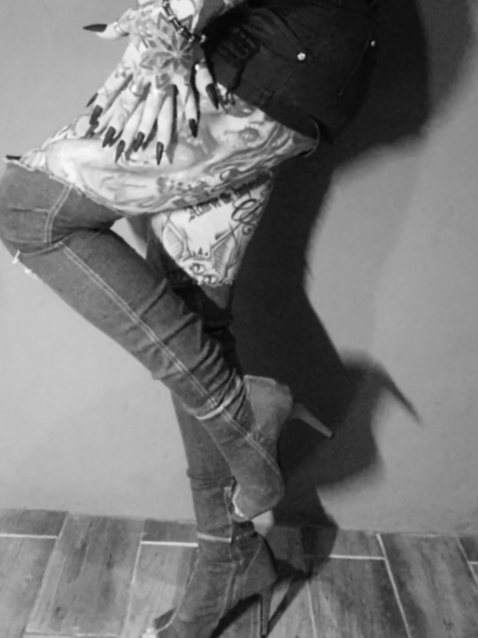 @inkedthighhigh
