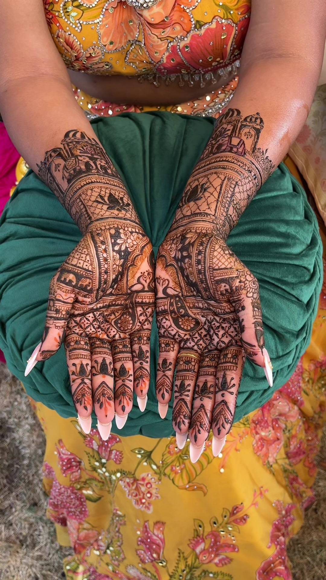 @Henna