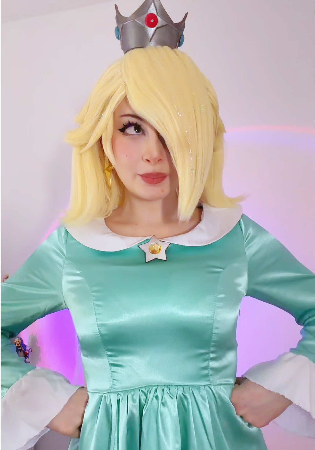 @Faebee