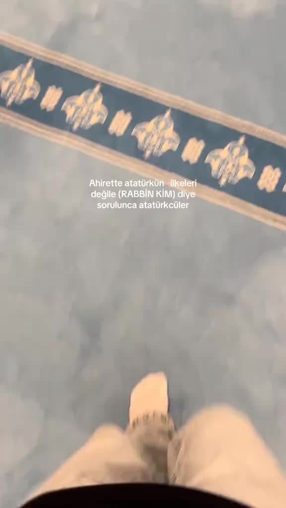@אלוהים הוא תקווה 𖣂