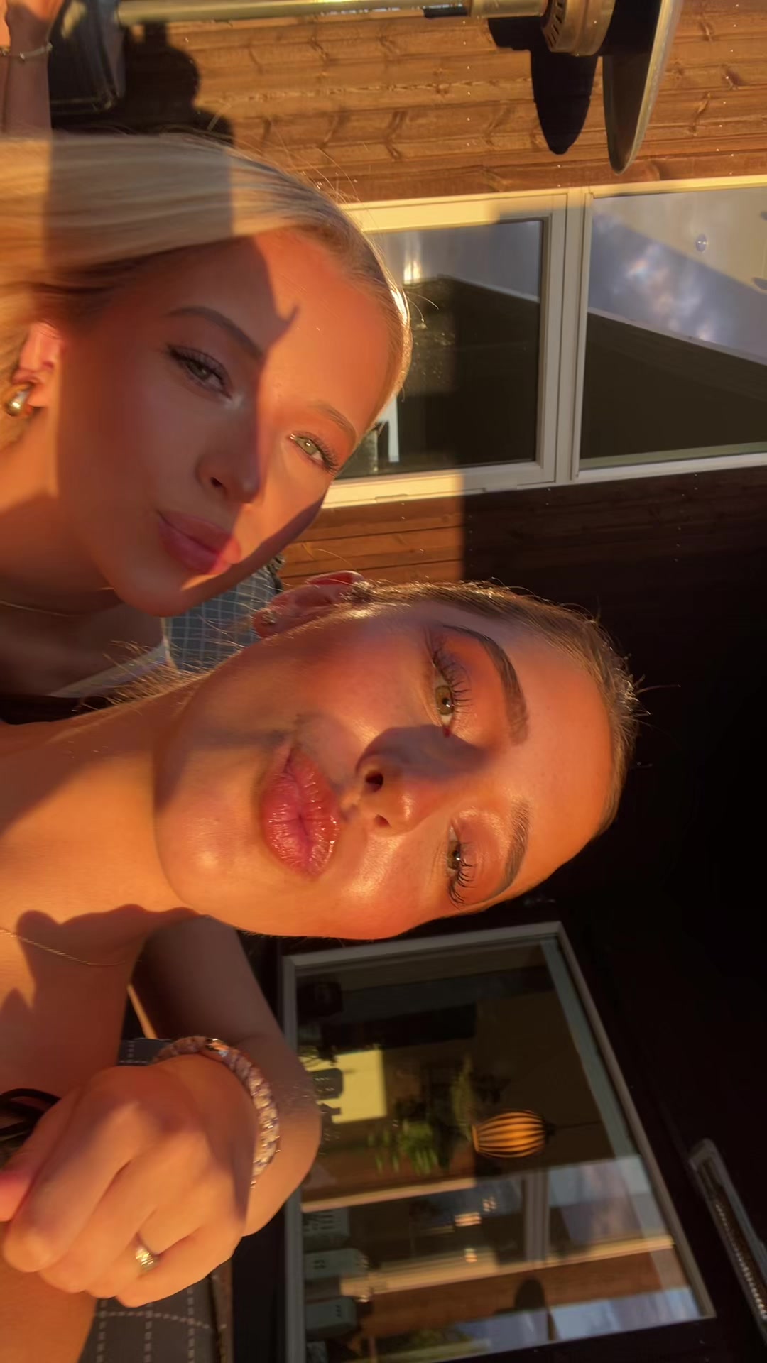 @👑