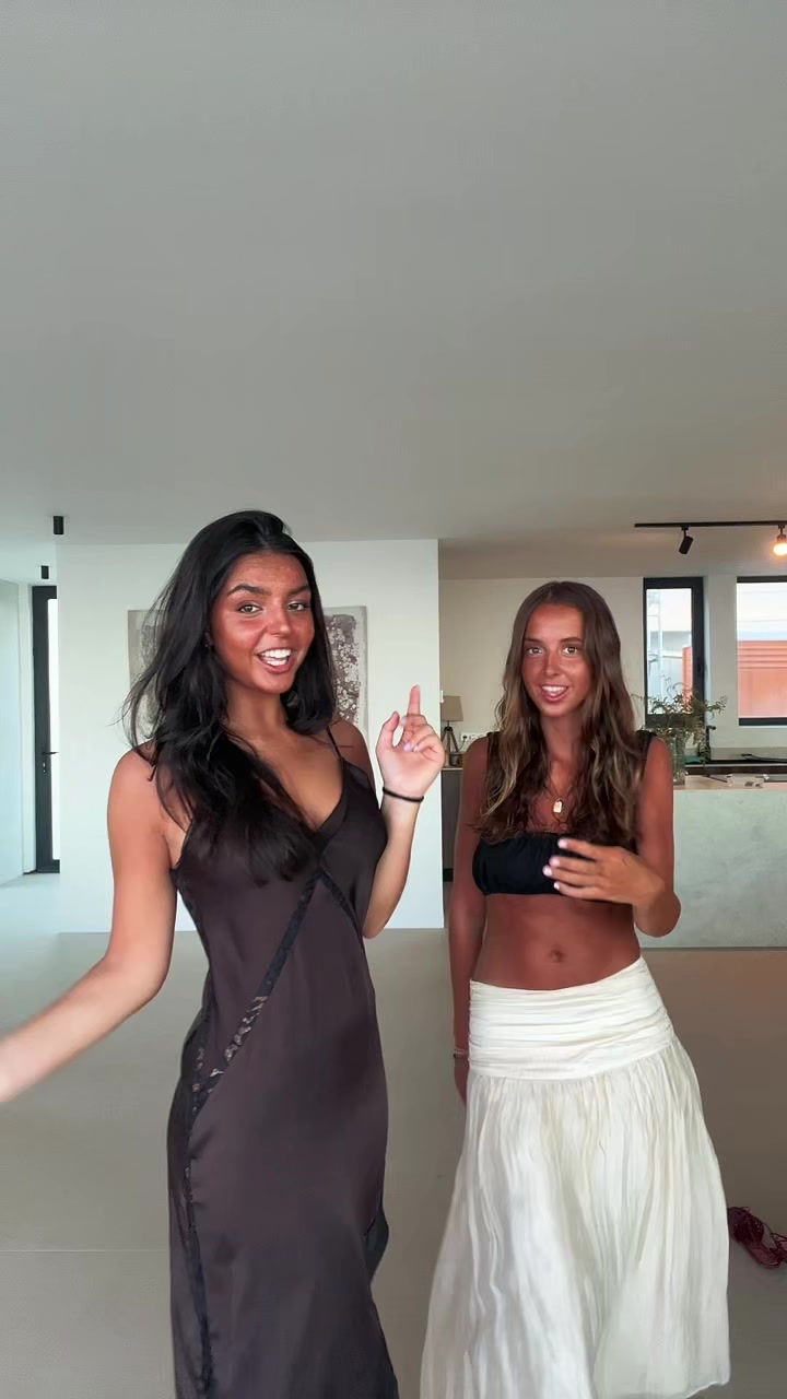 @adrianagago