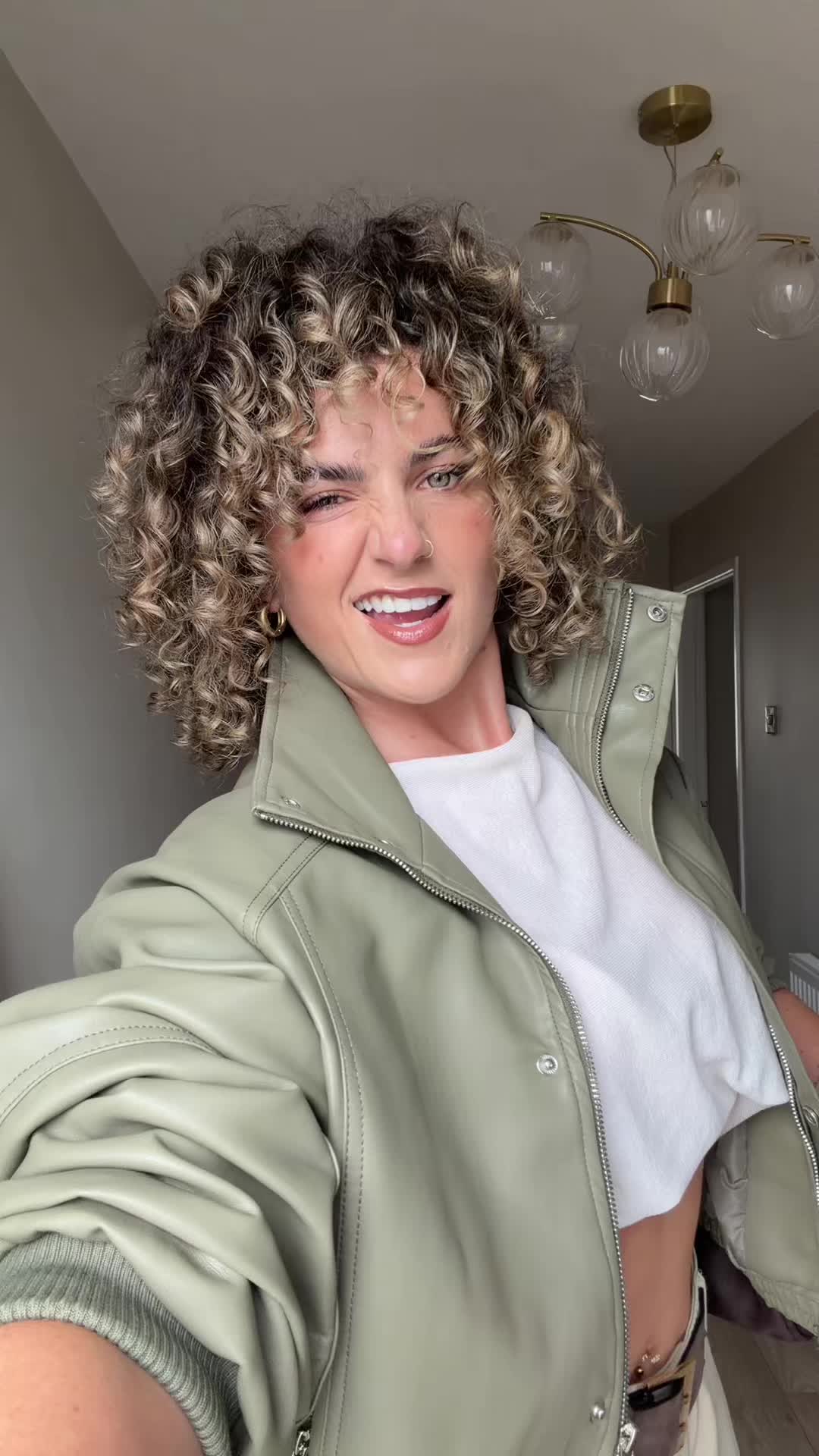 @elbuckles