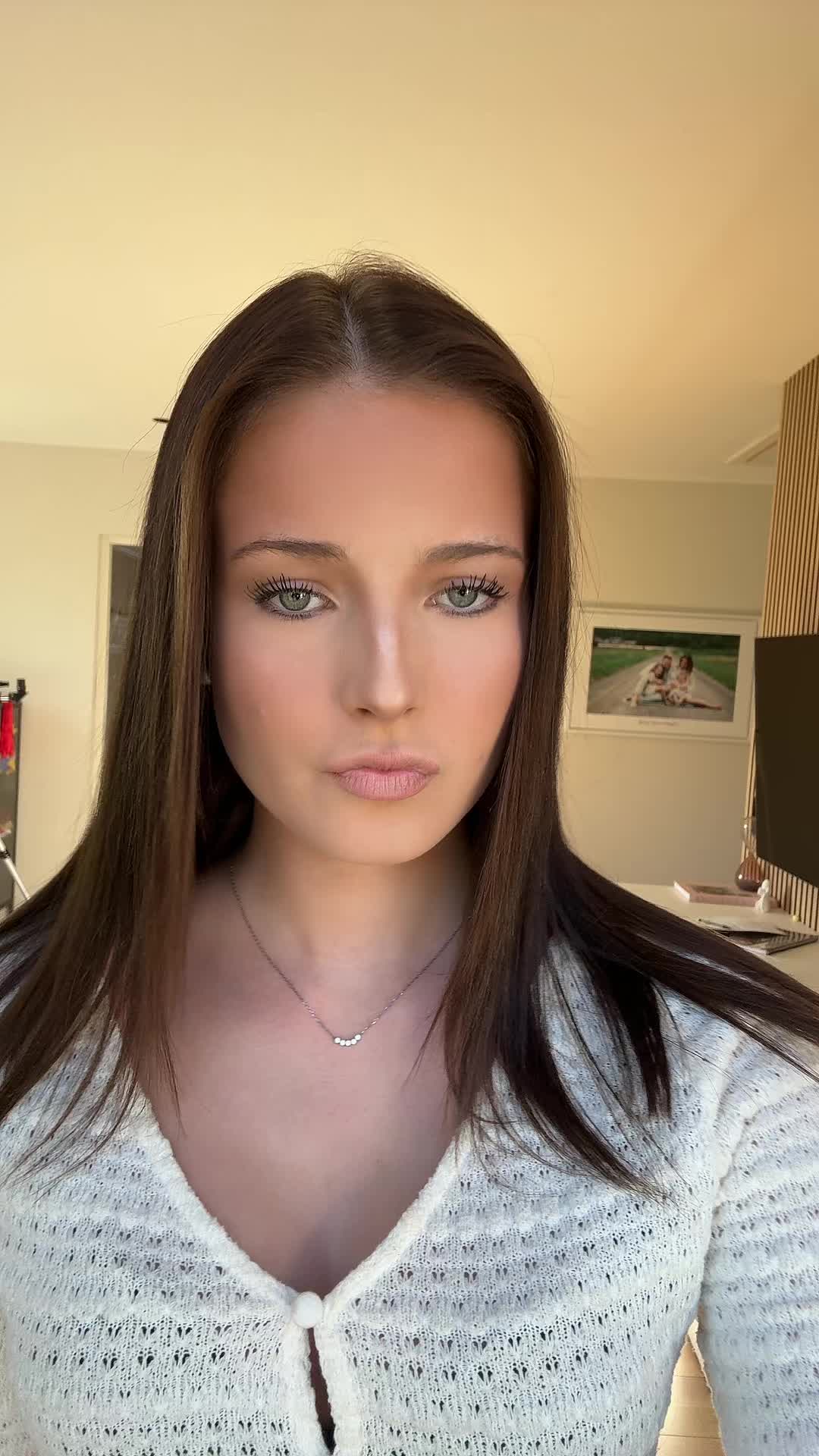 @𝐻𝒶𝒾𝓁𝑒𝓎𝓇𝑒𝒾𝓃𝒽𝑜𝓁𝒹