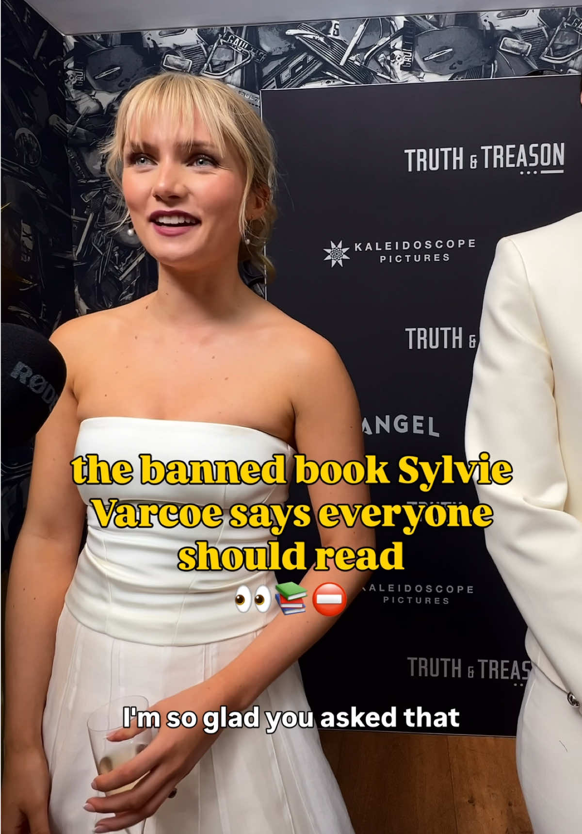 @Laura | What’s Hot?