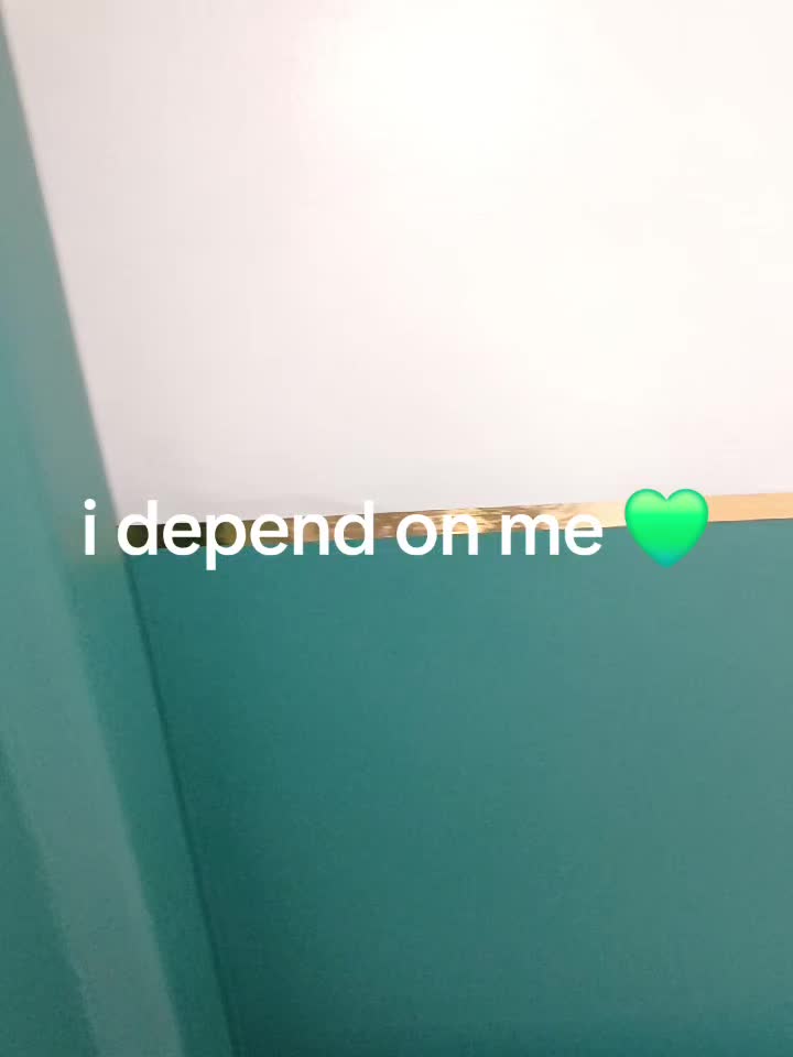 @Queenie b