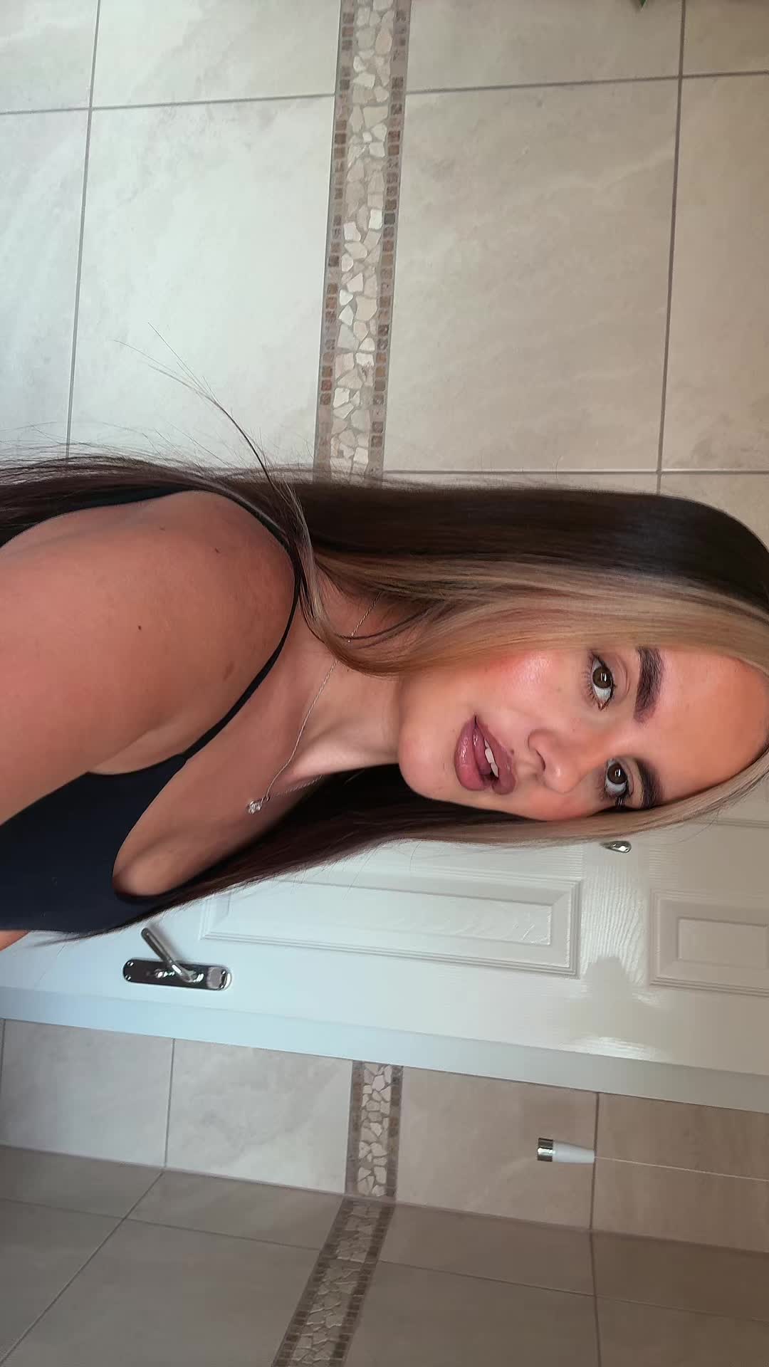 @Nicole🌻Xx