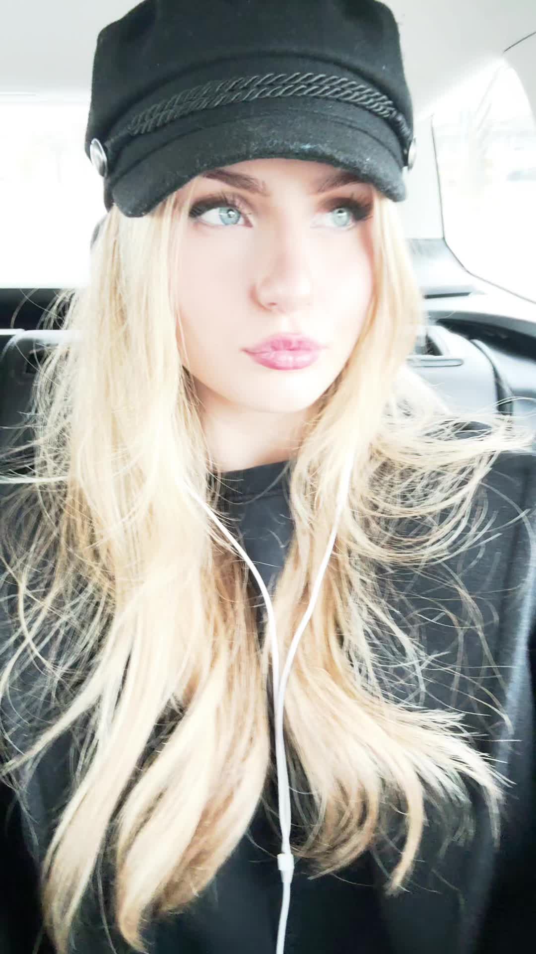 @dontfollownadine