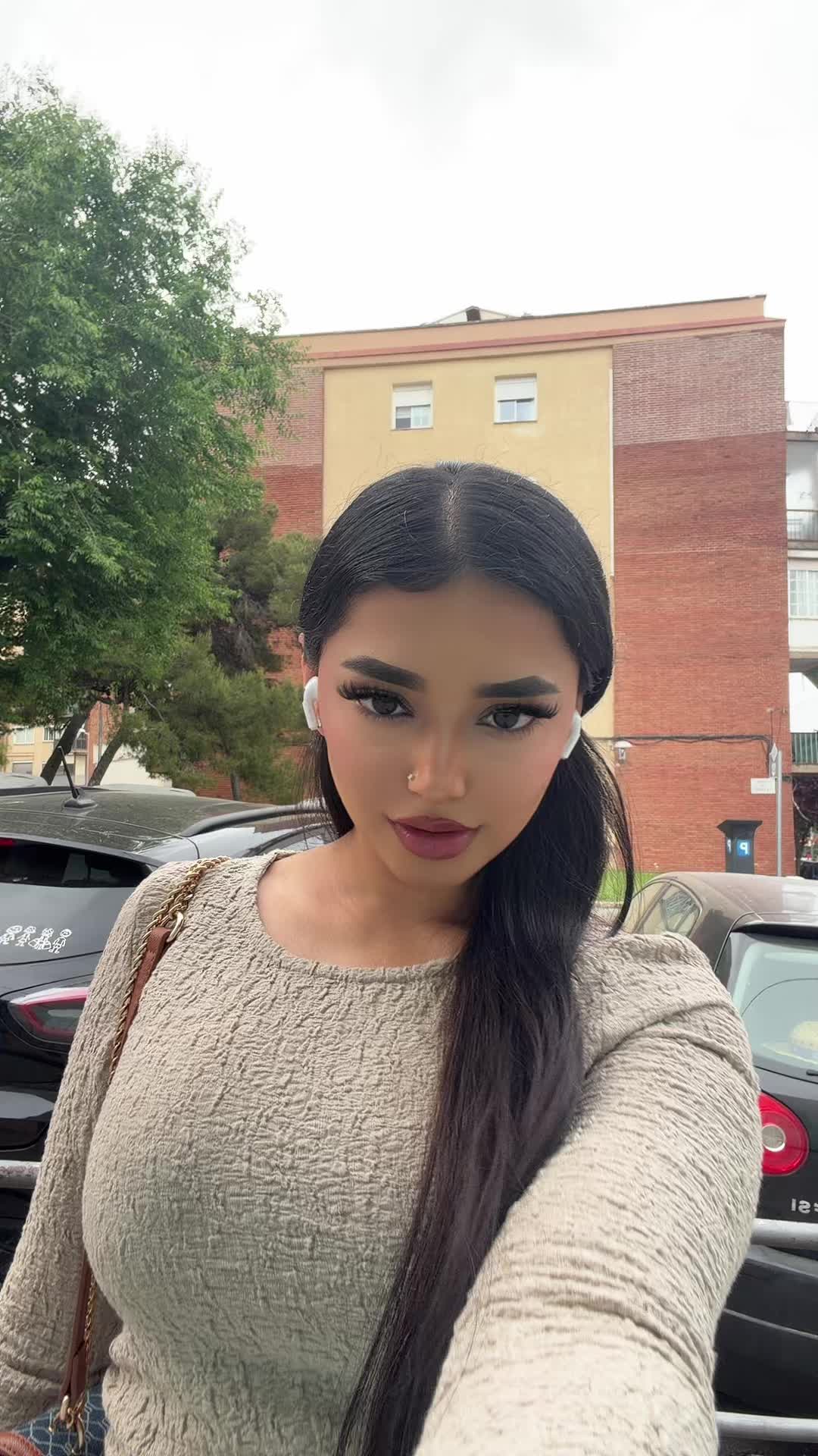 @lariahna_
