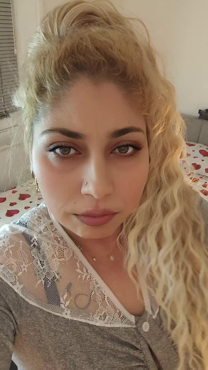 @Neslihan &hearts;️👩&zwj;❤️&zwj;👨👩&zwj;❤️&zwj;👨